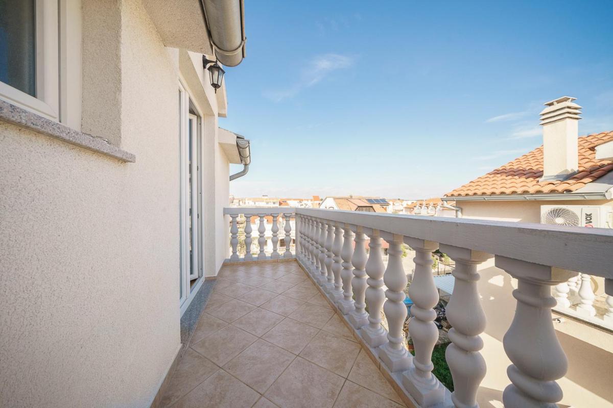 Villa Grey Stone Водице Екстериор снимка